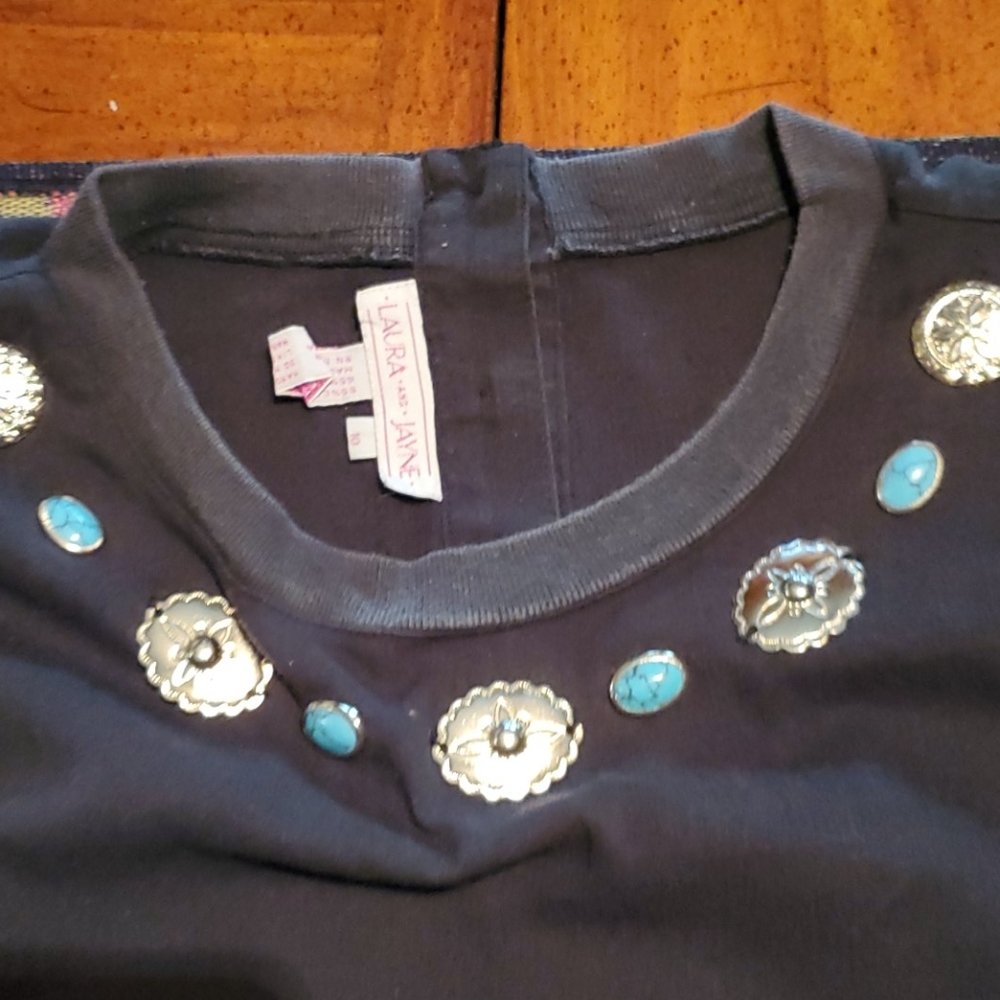 Laura and Jayne top short sleeve like new barley w